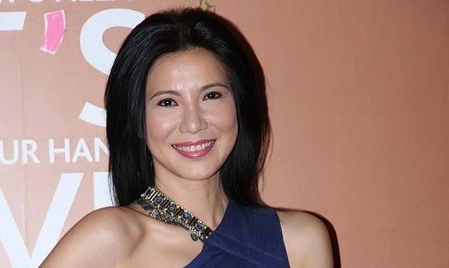 香港知名女星陷整容风波，鼻子变形容貌变化大，网友直呼认不出（组图） - 2