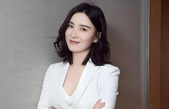 不愧是宋佳！谈帅哥、爱才子，却最终嫁给了小7岁的弟弟（组图） - 6