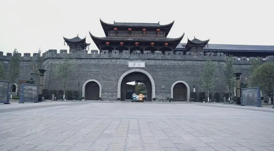 亏了10亿的大庸古城,仅仅是决策失误吗?(组图) - 1
