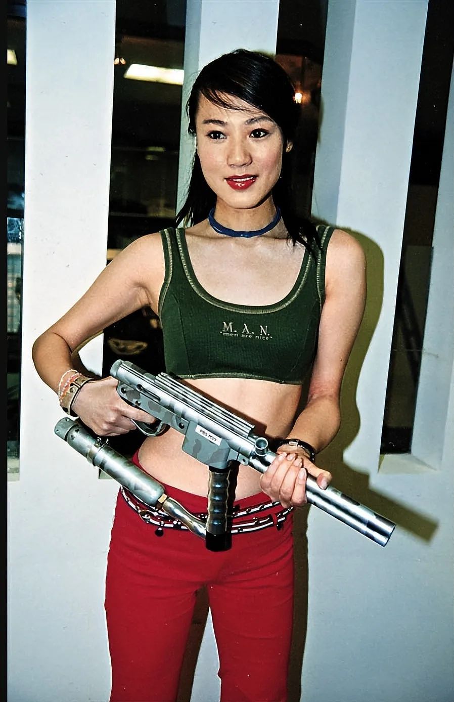 TVB“御用情妇”优雅回归，53岁颜值身材依旧在线，被称最美女配（组图） - 9