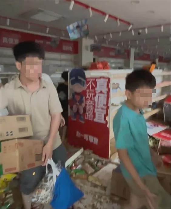 榕江特大暴雨里，最考验人性的一幕出现了（组图） - 46