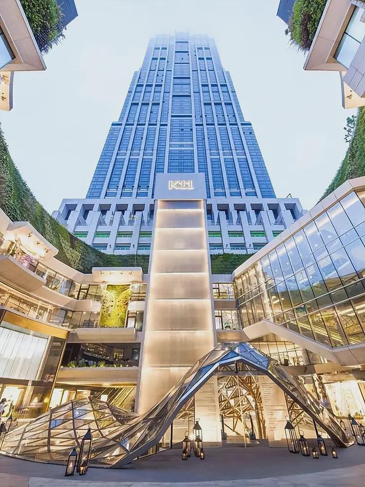 顶级豪门长孙败光1500亿，踩中所有内地房企的雷（组图） - 6