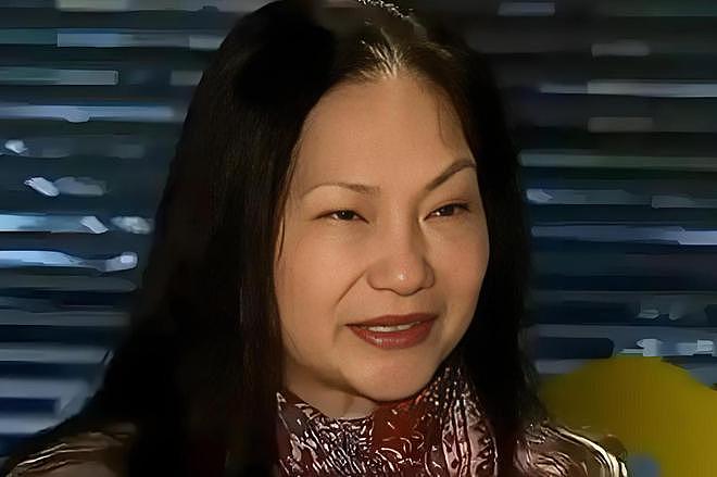 S妈再度发文,因思念大S而失眠,网友吐槽她戏多,终究放不下执念(组图) - 11