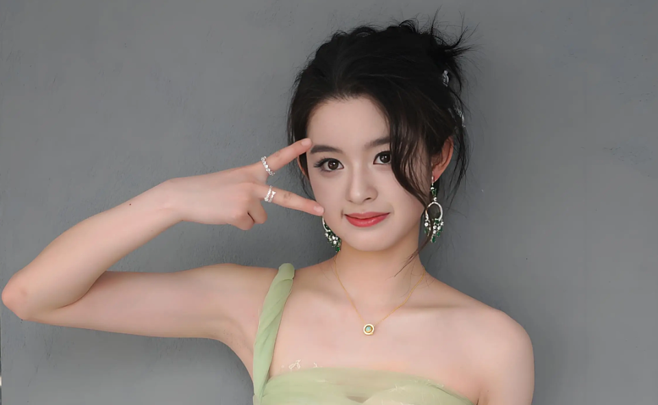 中纪委发表关于“逃逸式辞职”的文章，网友们纷纷想到了黄小姐的爸爸……（组图） - 1