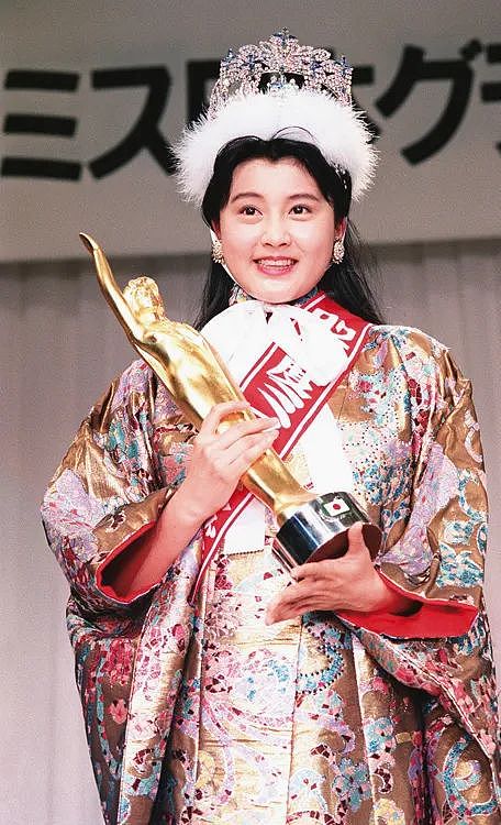 世纪婚姻9年,日本顶级女神藤原纪香54岁庆生照美炸天!(组图) - 8