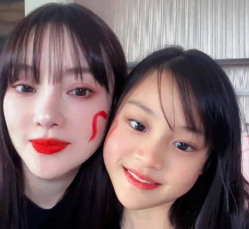 李小璐女儿越来越不对劲,感慨长大没意义,父母一直不干预遭质疑(组图) - 14