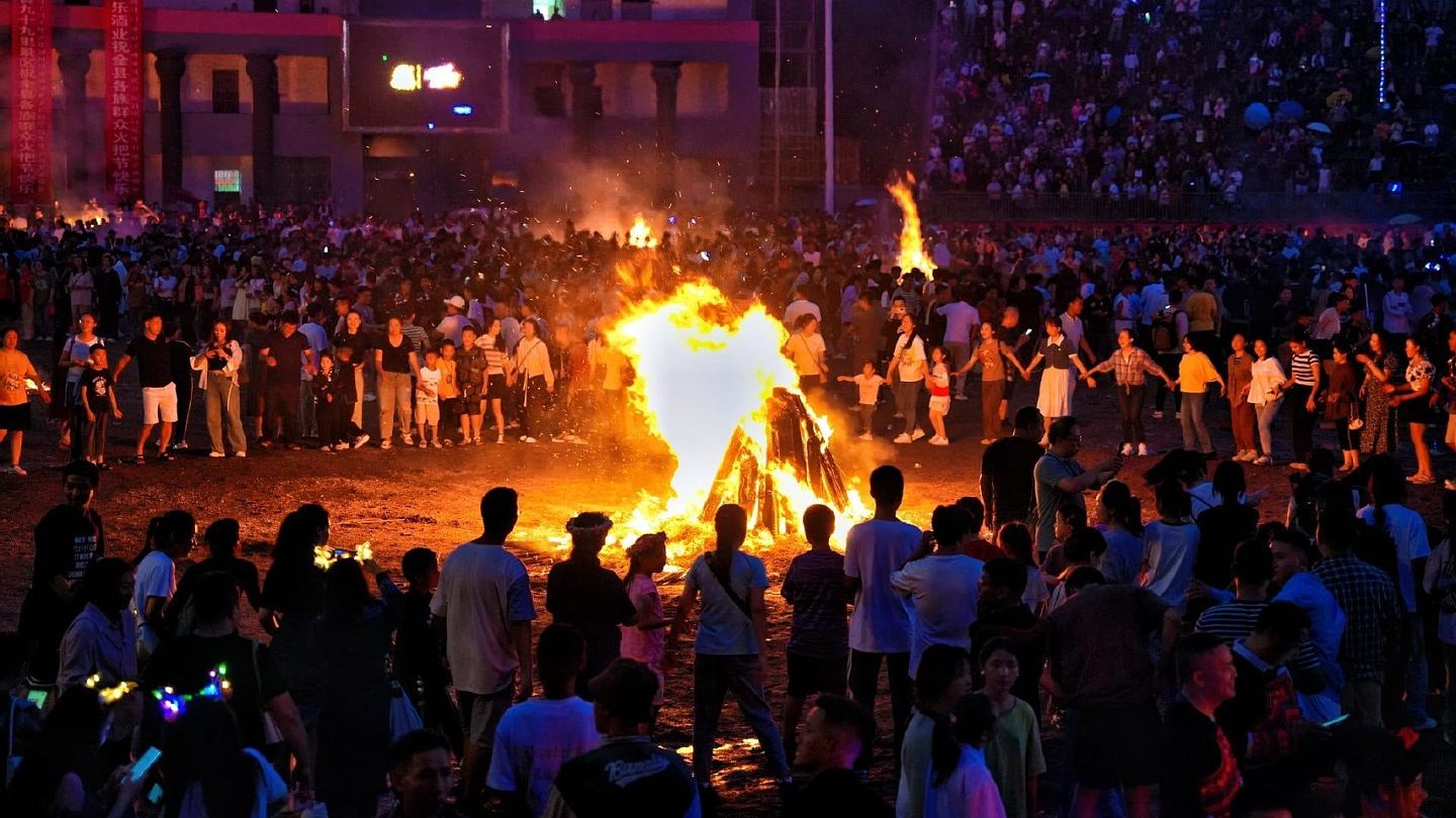 四川一地宣布7月连放8日假!为庆祝东方狂欢节羡煞网民(组图) - 3