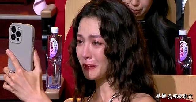 一场晚宴暴露刘亦菲真实身材,看清腋窝那刻,内娱畸形审美该停了(组图) - 3