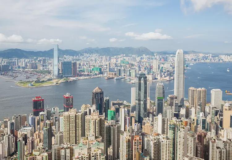 香港地产豪门可以松口气，新世界发展筹到超800亿再融资，三代接班人已“出局”（组图） - 1