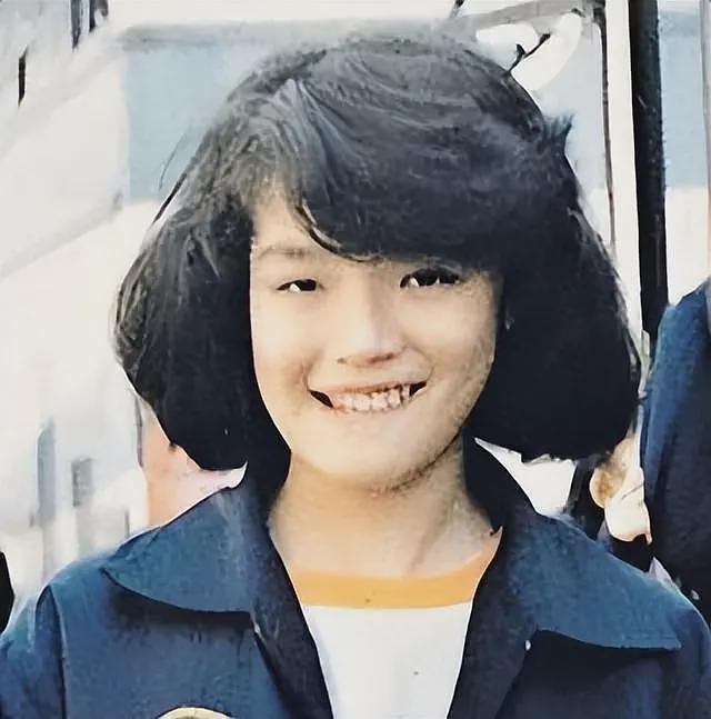 蔡澜“老照片”被扒，舒淇受到牵连，裹着浴巾一同泡温泉引全网关注（组图） - 5