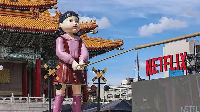 《鱿鱼游戏》剧终，孕育它的韩国社会继续反思现实（组图） - 1