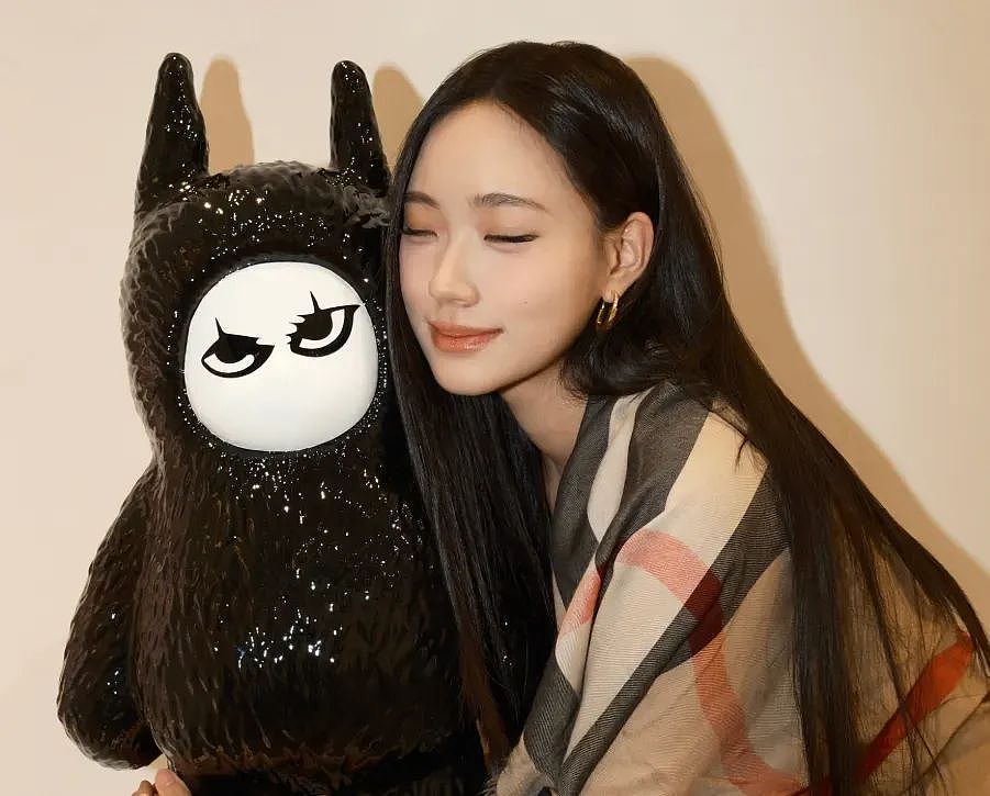 小S二女儿陷入抄袭争议，本人承认有参考，遭艺术圈公开抨击（组图） - 11