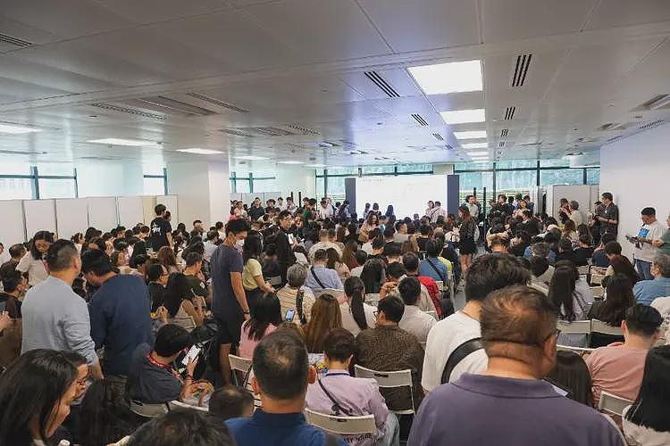 香港地产豪门可以松口气，新世界发展筹到超800亿再融资，三代接班人已“出局”（组图） - 2