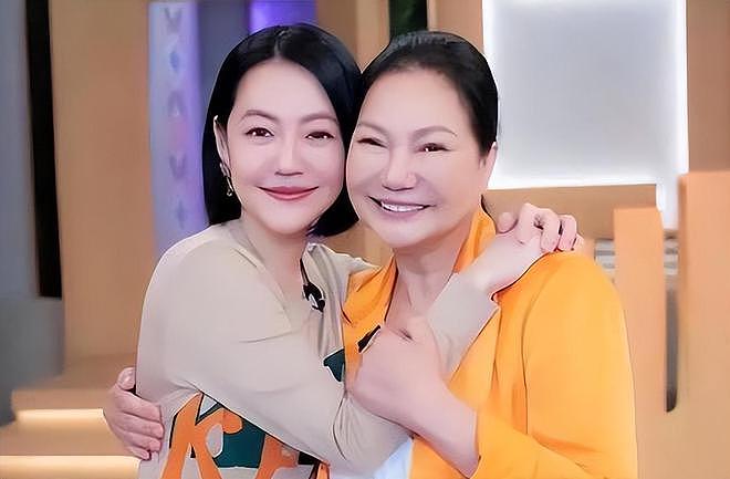 S妈再度发文,因思念大S而失眠,网友吐槽她戏多,终究放不下执念(组图) - 7