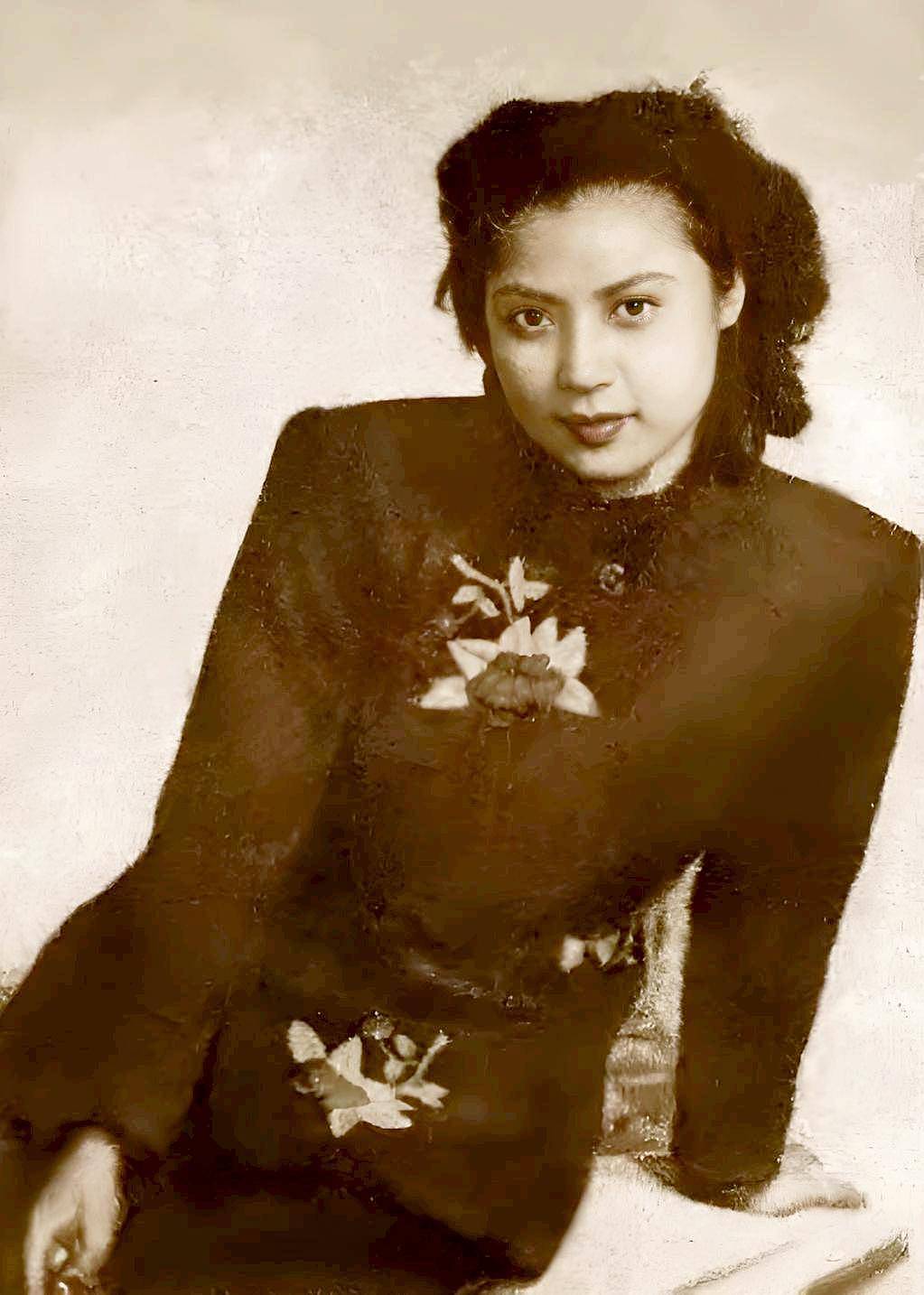 秦怡:新婚第3天就遭丈夫陈天国家暴,在防空洞里生女儿差点死去(组图) - 13