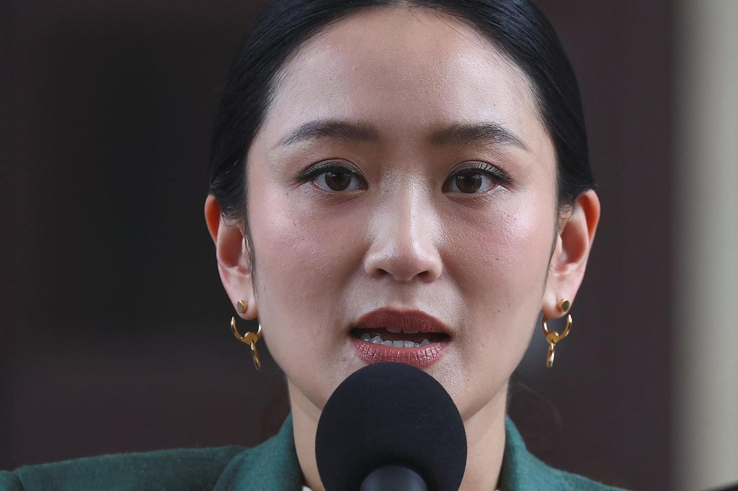 泰国总理贝东塔遭停职!她首回应:接受法院决定(图) - 1