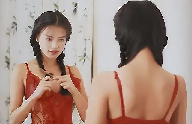 蔡澜“老照片”被扒，舒淇受到牵连，裹着浴巾一同泡温泉引全网关注（组图） - 4