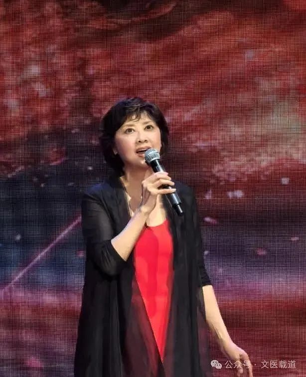 73岁“女儿国国王”朱琳近照曝光：国家一级演员，一生无儿无女，她竟活成这样（组图） - 2