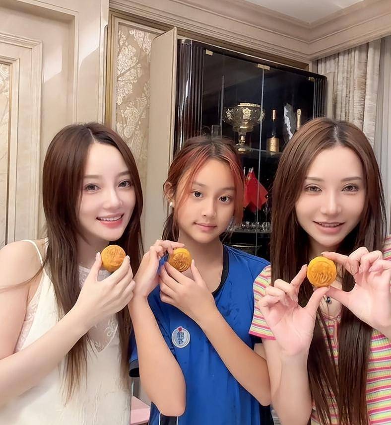 这一次，甜馨终为李小璐的错误买了单，年仅13岁懂事得让人心疼（组图） - 1