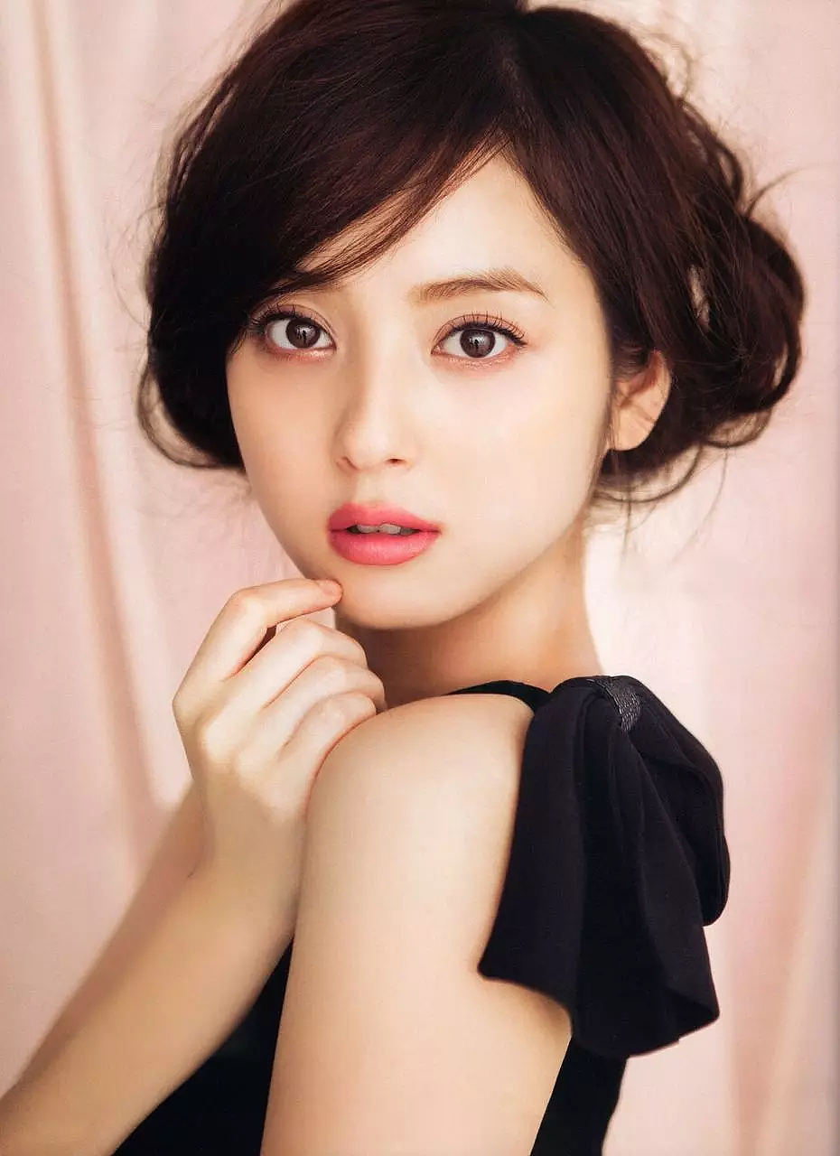 日本最美女星遭渣夫背叛5年后首发声!对方在公厕与多名女子纠缠,她为儿子强忍不离还生了2胎…(组图) - 10