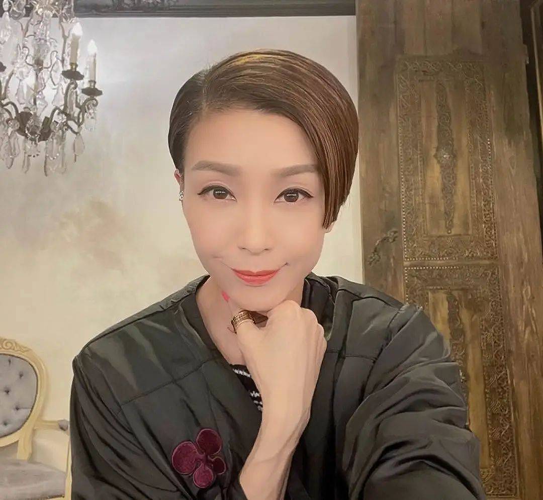 TVB前知名女星晒冲凉视频，如今四肢纤细成皮包骨（组图） - 7