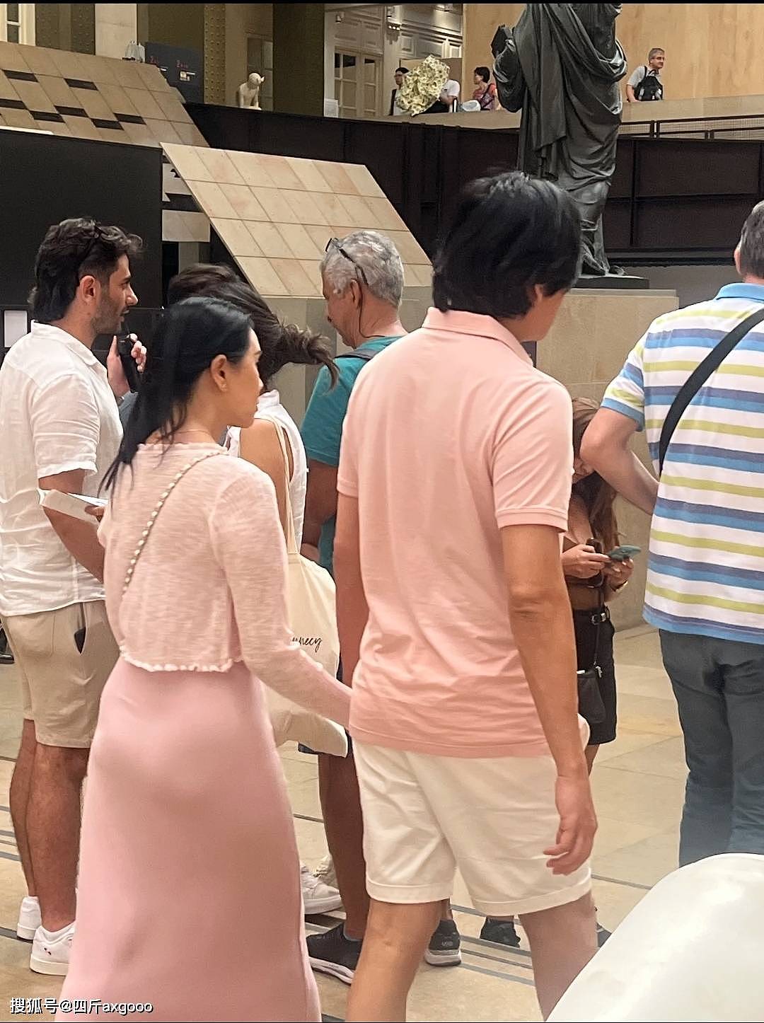 秦昊夫妇生图曝光！男方大腹便便显油腻，伊能静“妈妈臀”太抢镜（组图） - 5