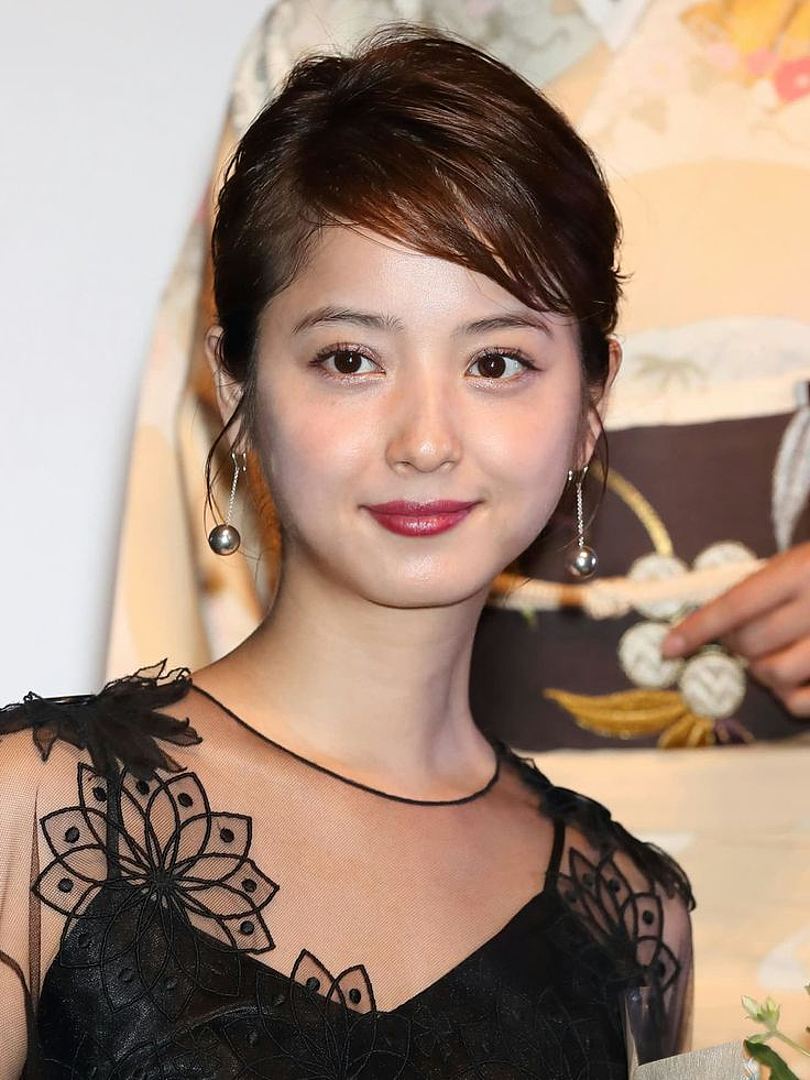 日本最美女星遭渣夫背叛5年后首发声!对方在公厕与多名女子纠缠,她为儿子强忍不离还生了2胎…(组图) - 22