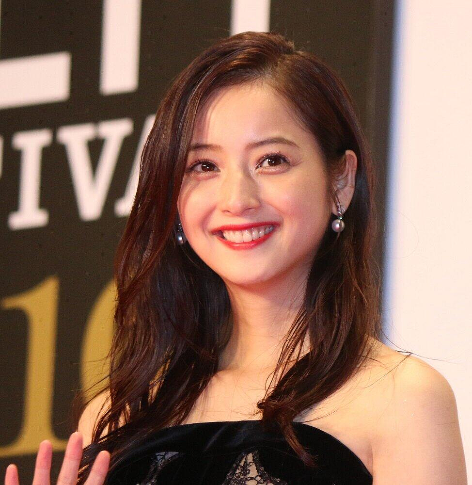 日本最美女星遭渣夫背叛5年后首发声!对方在公厕与多名女子纠缠,她为儿子强忍不离还生了2胎…(组图) - 23