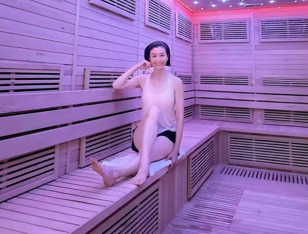 TVB前知名女星晒冲凉视频，如今四肢纤细成皮包骨（组图） - 5
