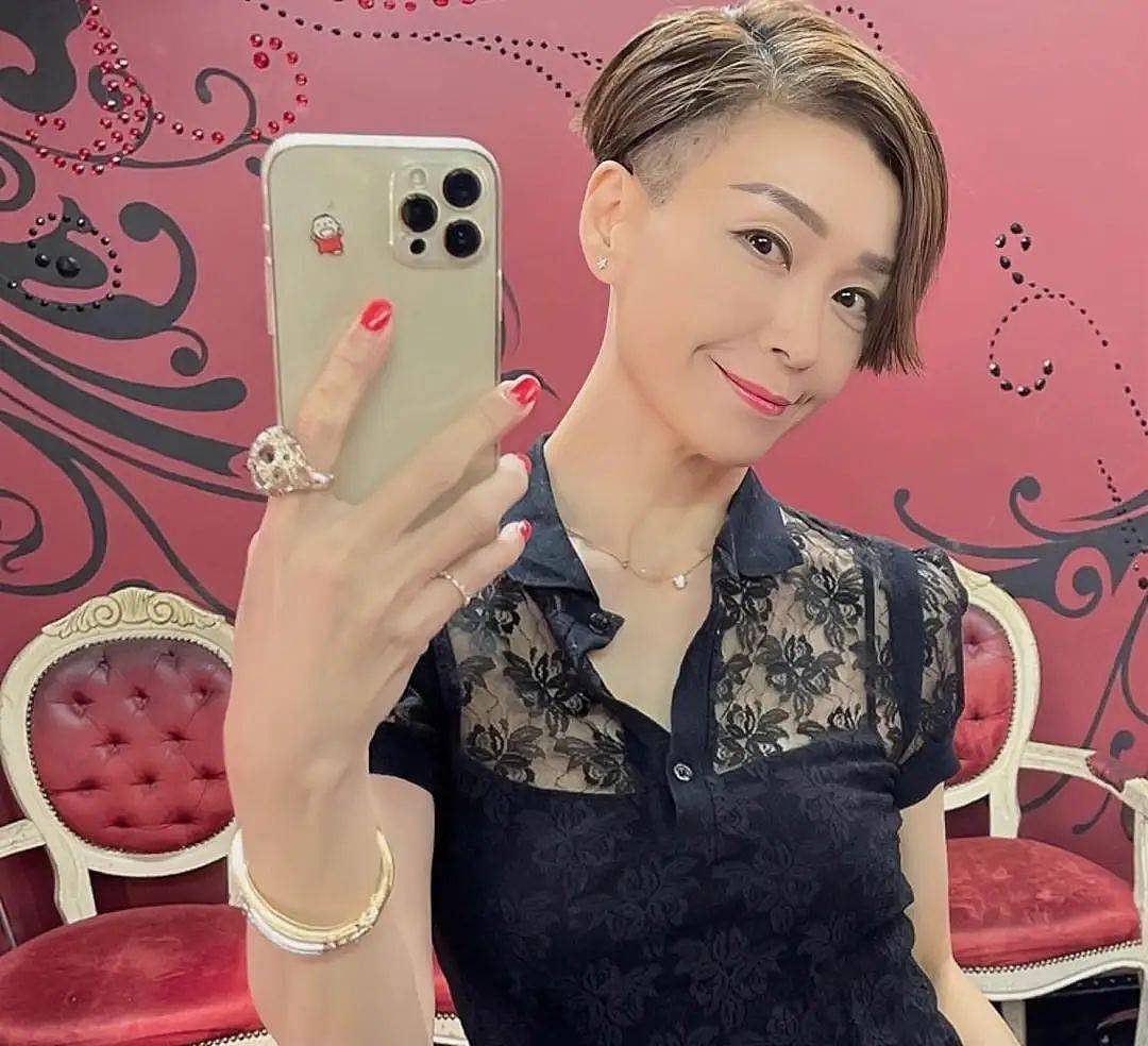 TVB前知名女星晒冲凉视频，如今四肢纤细成皮包骨（组图） - 8