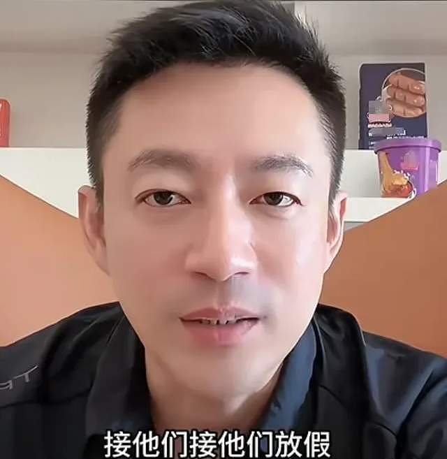 S家又撒谎！反驳马筱梅被打脸，范玮琪儿子玩电子产品7岁就近视（组图） - 17