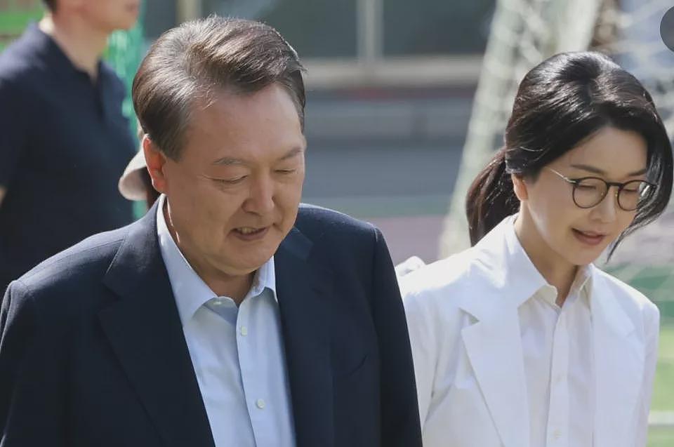 史上最大规模!120名检察官同时调查尹锡悦夫妇(组图) - 1
