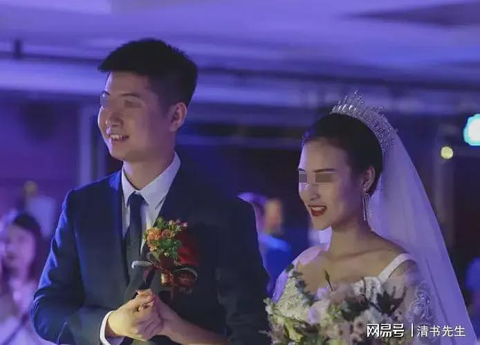 南航机长伤人跳楼事件的内幕,似乎被网友扒出来了...(组图) - 4