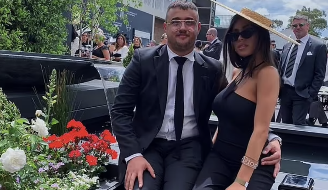 侃爷老婆澳洲前男友首发声！称其高智学霸，“裸装出行”是被虐待（组图） - 14