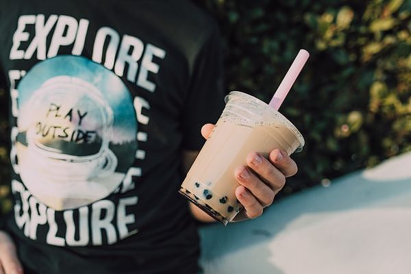28岁女歌手“每天4杯奶茶”致失声,她苦喊:嗓子像被刀割(组图) - 2