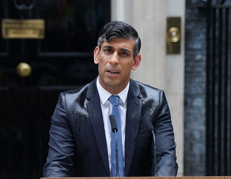 英国大震荡!首相要下台,财政大臣当众崩溃哭泣?他究竟走错了哪步...(组图) - 3