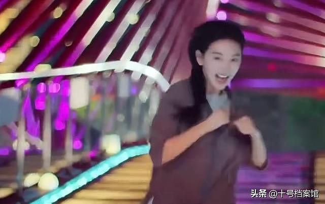 出道多年买不起房，“扶弟魔”章若楠用亲身经历,给女孩们敲响警钟（组图） - 18