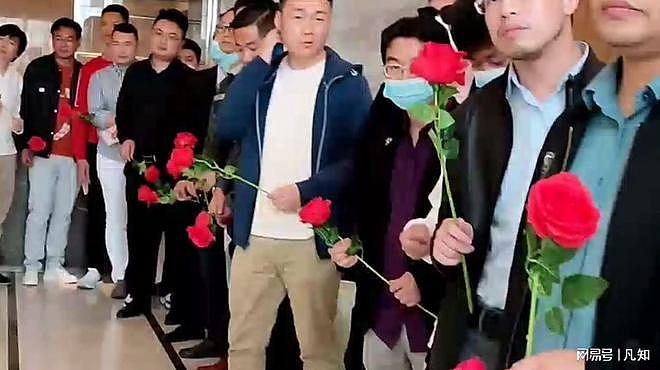 资本捧杀！中国婚恋市场已彻底变成女儿国，难怪结婚率会越来越低（组图） - 11