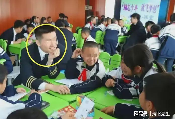 南航机长伤人跳楼事件的内幕,似乎被网友扒出来了...(组图) - 8