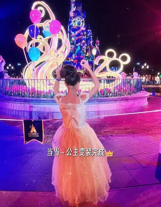 昆凌香港为女儿庆生,10岁Hathaway近照曝光,被打扮成公主好可爱(组图) - 3