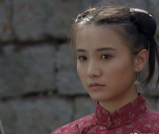 白玉兰再惊艳:宋佳是如何从“土妞”蜕变成松弛感时髦精的?(组图) - 3