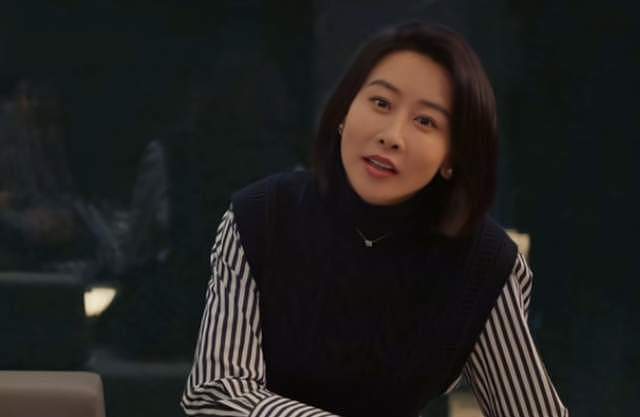 《以法之名》演技倒数的女星,大闹海关、履历造假,还能混圈?(组图) - 5
