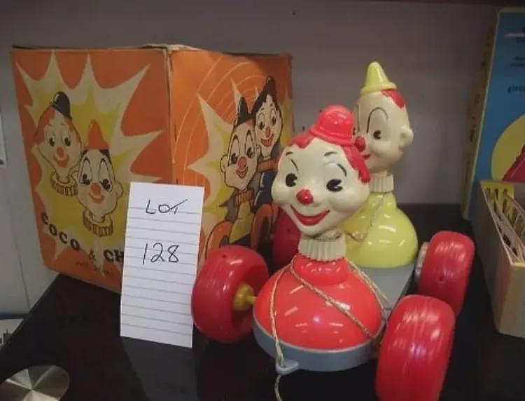 网购18年不拆包裹，去世后家人打开震撼：6万件快递价值3900万（组图） - 22