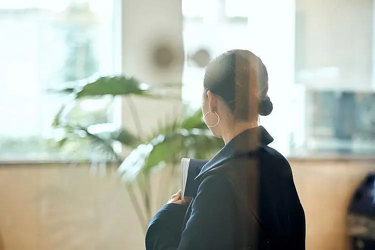 台上热辣似火,台下抑郁成疾:首位登上奥斯卡舞台的华语乐坛天后已离开我们两年了,背后内幕曝光,令人泪目(组图) - 15