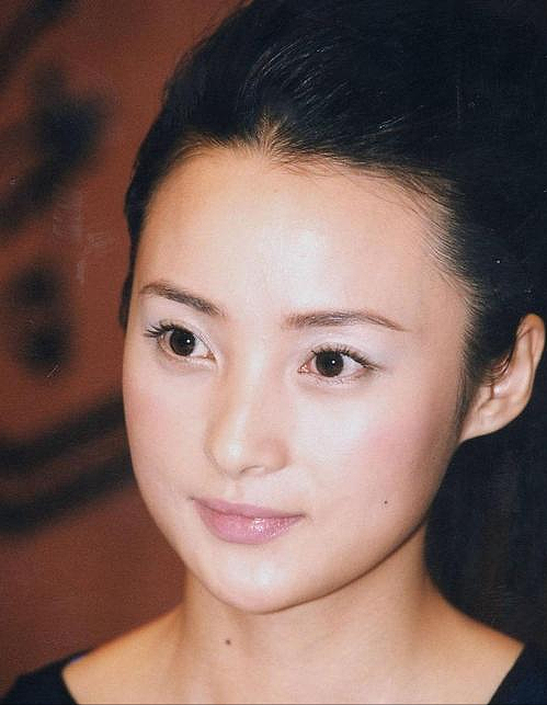 高圆圆再被赞,却仍被叫“惯三”?类似的女星不少,结局大相径庭(组图) - 16