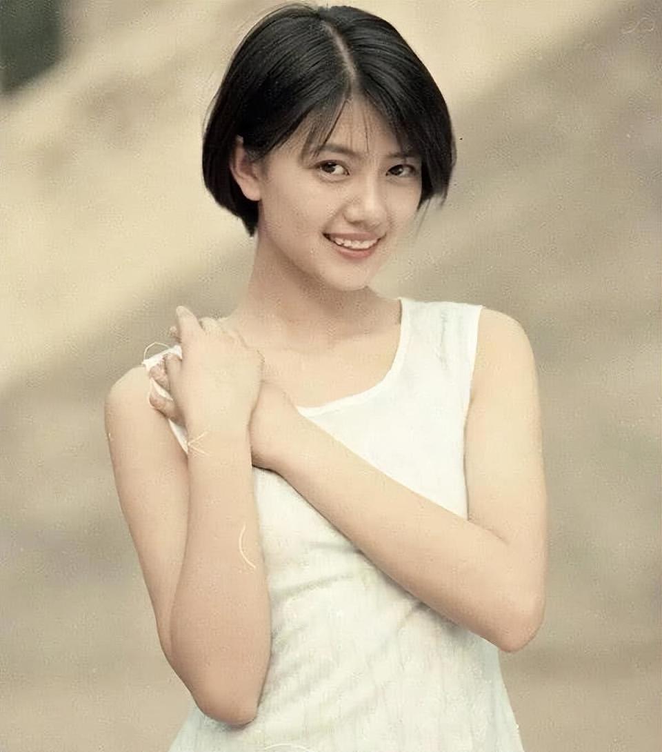 高圆圆再被赞,却仍被叫“惯三”?类似的女星不少,结局大相径庭(组图) - 6