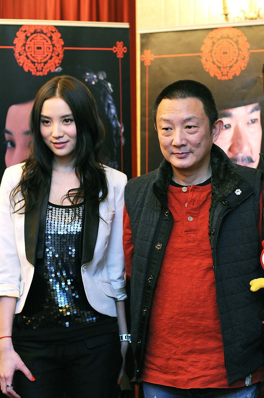白玉兰再惊艳:宋佳是如何从“土妞”蜕变成松弛感时髦精的?(组图) - 16