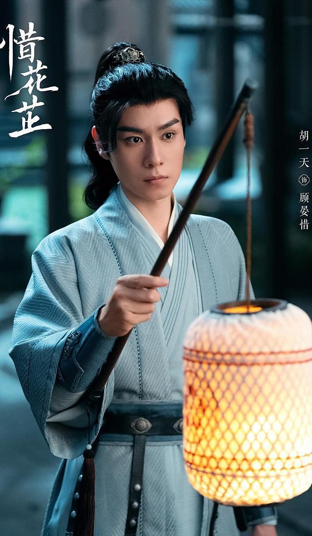 短暂地红了一下！高开低走的6位明星，曾经是顶流现“查无此人”（组图） - 3