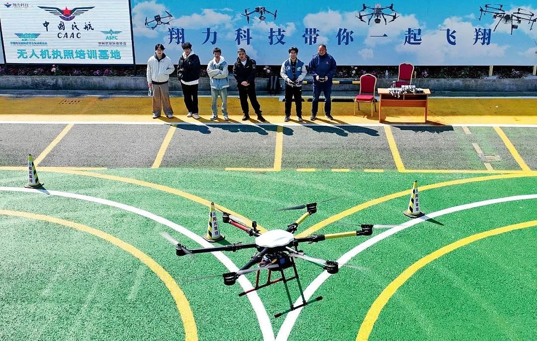 百万考证大军,毕业即失业?(组图) - 1