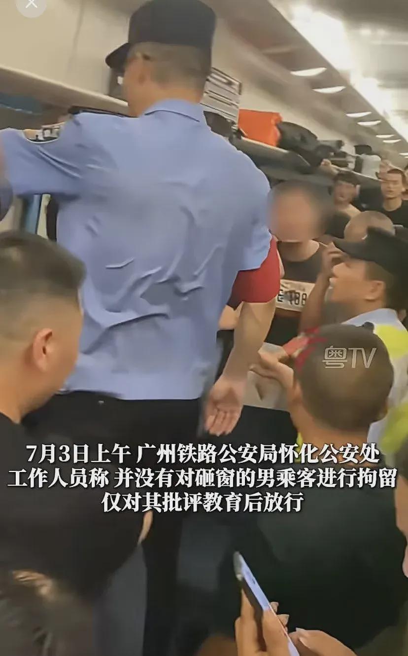 他们准备了10辆救护车，却说闷罐车里乘客还不够热（组图） - 2